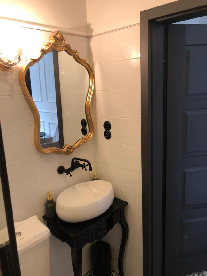 Julius Apartment